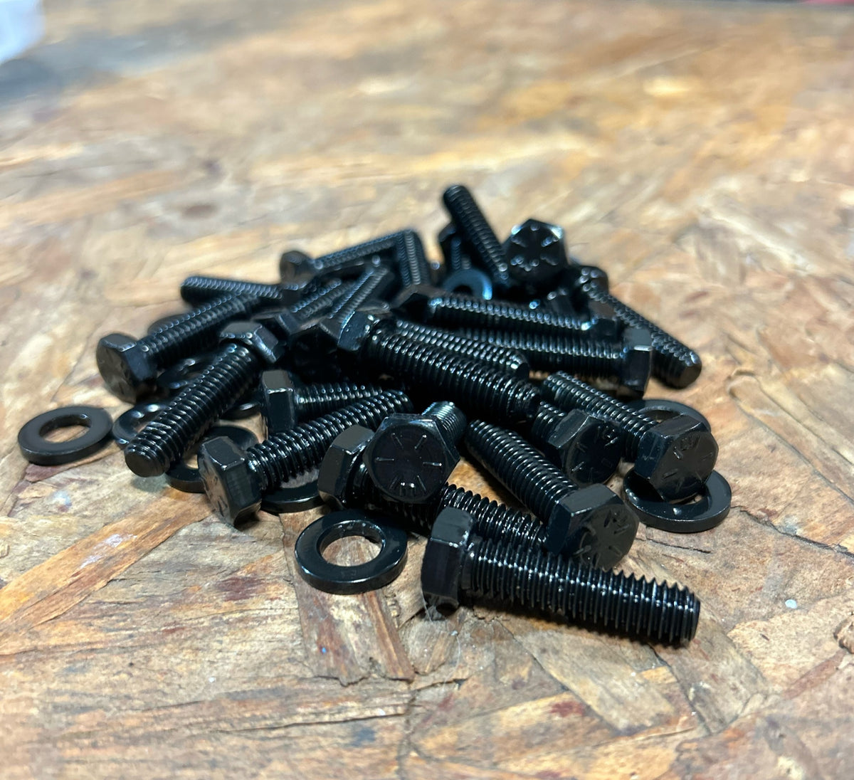 Grade 8 Beadlock Bolt Kit Gloss Black E-Coat
