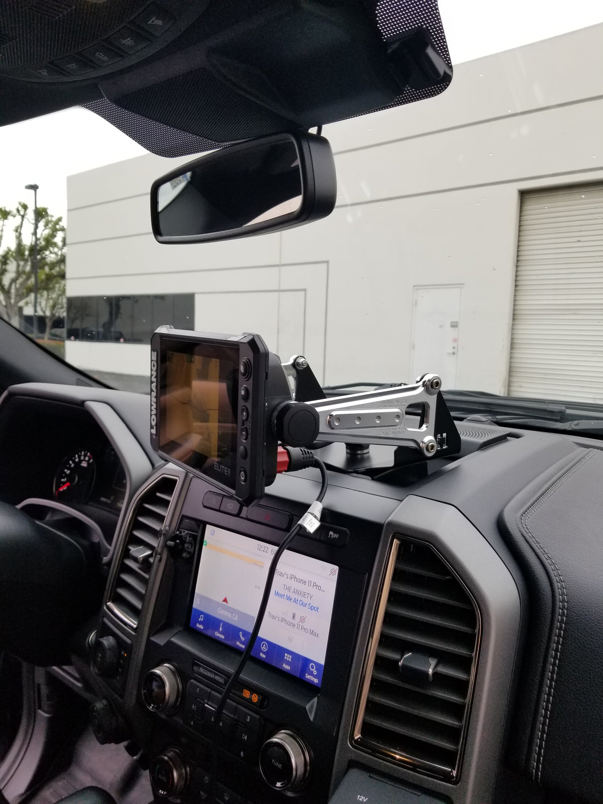 2015-20 F150/RAPTOR 2017-21 SUPERDUTY SWIVEL GPS MOUNT