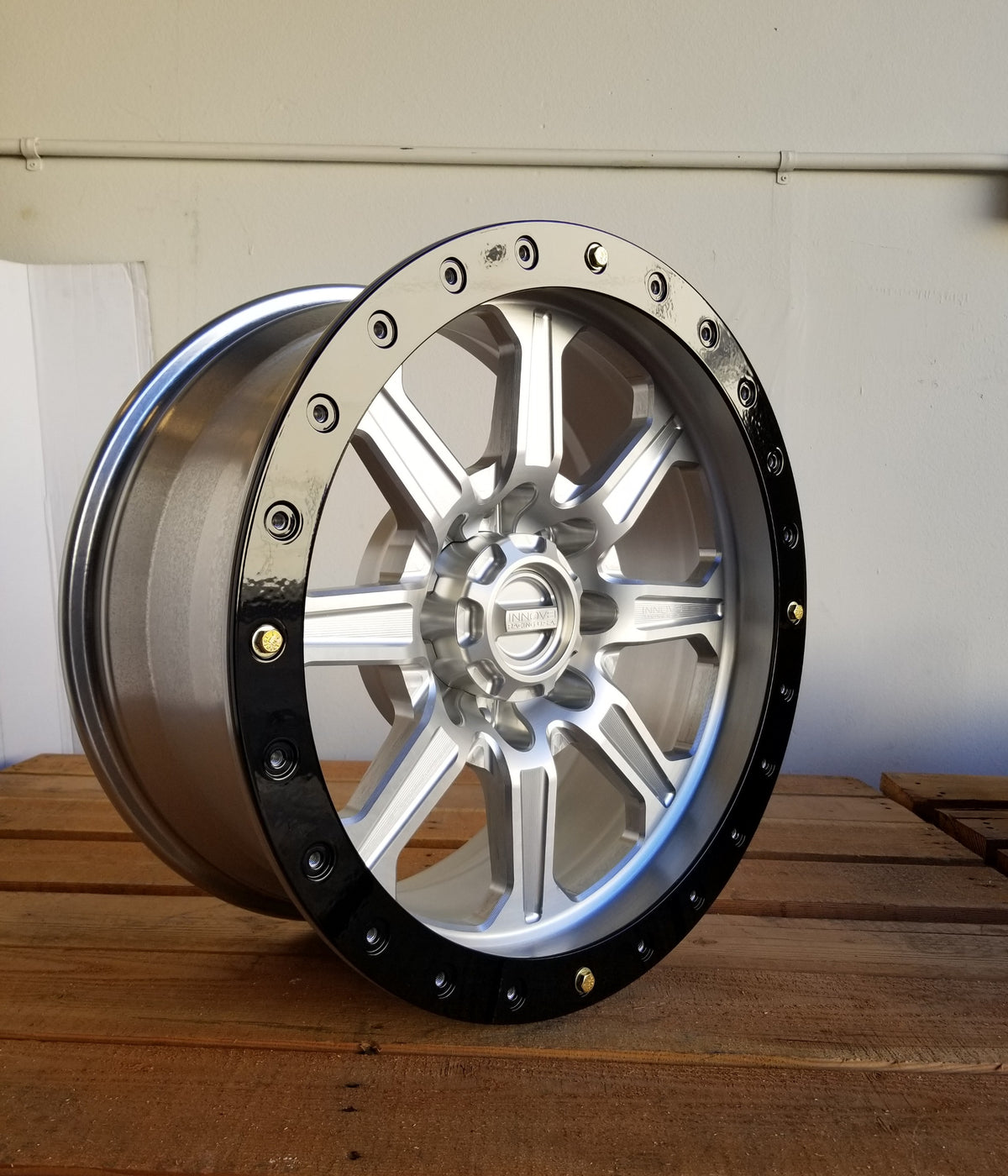 2005+ Ford Superduty Center Cap Kit
