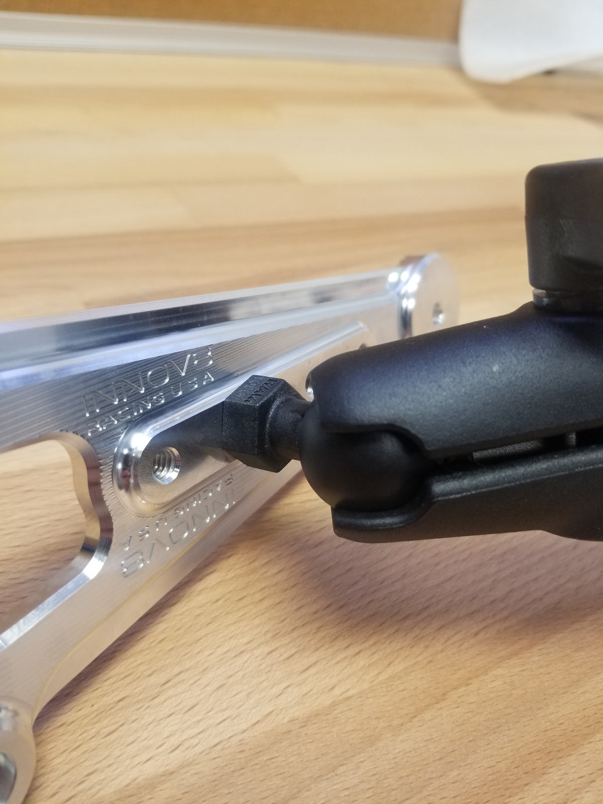 2009-2014 GEN1 F150/RAPTOR SWIVEL GPS MOUNT