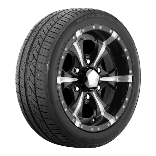 Nitto NT-421Q 235/55R18 tire - Nitto N210-680